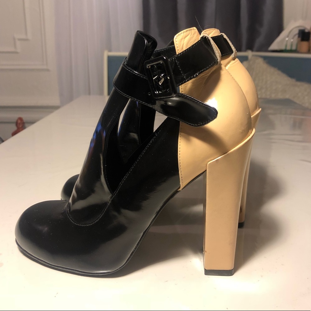 Jill Stuart Black and Nude heels